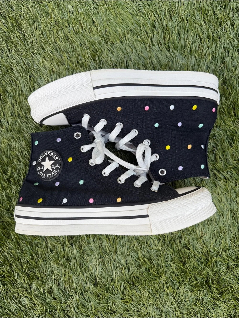 Converse Chuck Taylor AllStar Lift Platform Embroidered Polka Dot HighTop Kids 4